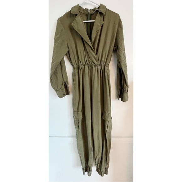 Alice + Olivia • Jumpsuit Joel Sleeveless Cargo Utility Olive Green $395 - Picture 6 of 12